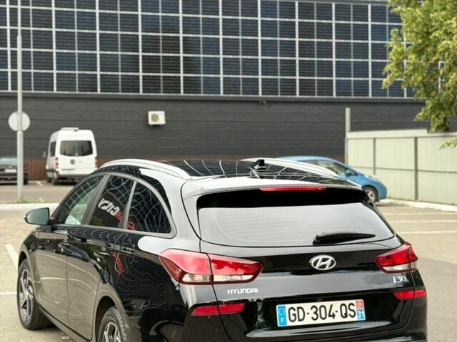 Чорний Хендай i30, об'ємом двигуна 1.59 л та пробігом 171 тис. км за 13500 $, фото 1 на Automoto.ua