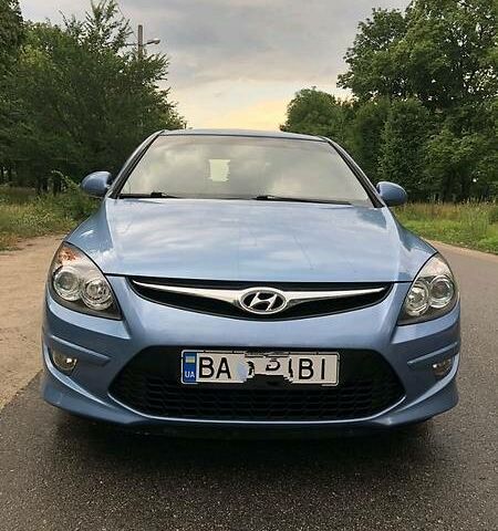 Гранатовий Хендай i30, об'ємом двигуна 1.4 л та пробігом 71 тис. км за 8950 $, фото 1 на Automoto.ua