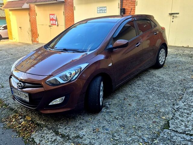 Коричневый Хендай i30, объемом двигателя 1.4 л и пробегом 148 тыс. км за 10500 $, фото 1 на Automoto.ua