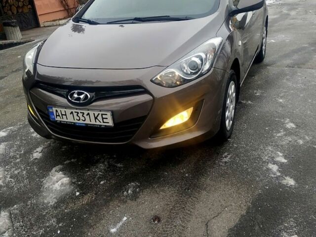 Коричневый Хендай i30, объемом двигателя 1.4 л и пробегом 170 тыс. км за 8800 $, фото 1 на Automoto.ua