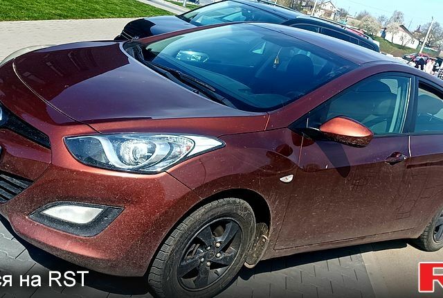 Коричневый Хендай i30, объемом двигателя 1.4 л и пробегом 115 тыс. км за 9500 $, фото 1 на Automoto.ua