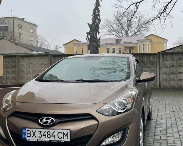Коричневый Хендай i30, объемом двигателя 1.6 л и пробегом 119 тыс. км за 12950 $, фото 1 на Automoto.ua
