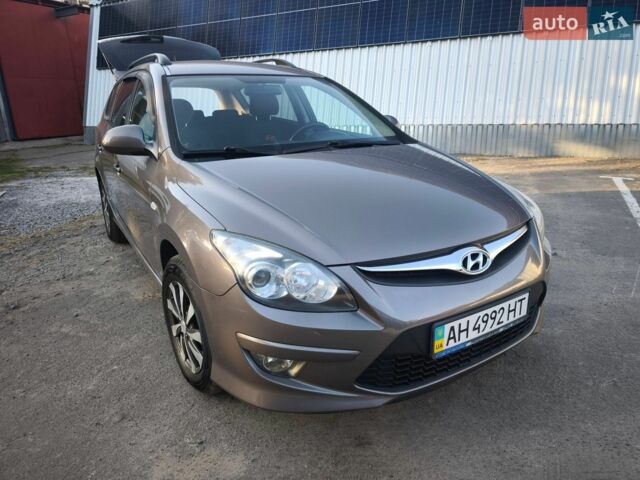 Коричневий Хендай i30, об'ємом двигуна 1.6 л та пробігом 142 тис. км за 6500 $, фото 1 на Automoto.ua