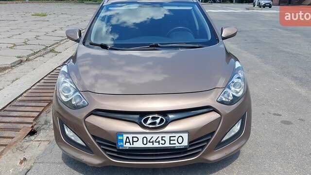 Коричневий Хендай i30, об'ємом двигуна 1.58 л та пробігом 149 тис. км за 9500 $, фото 1 на Automoto.ua