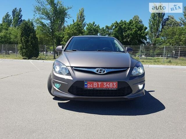 Коричневий Хендай i30, об'ємом двигуна 1.4 л та пробігом 64 тис. км за 8500 $, фото 1 на Automoto.ua