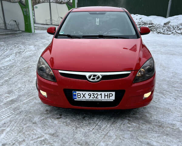 Червоний Хендай i30, об'ємом двигуна 1.4 л та пробігом 226 тис. км за 5200 $, фото 1 на Automoto.ua