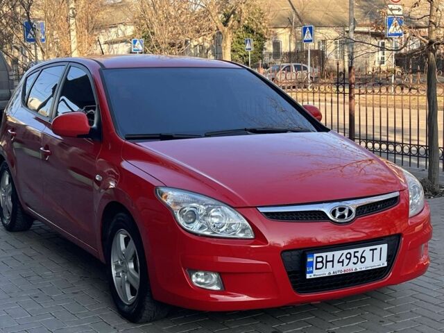 Червоний Хендай i30, об'ємом двигуна 1.6 л та пробігом 187 тис. км за 6750 $, фото 1 на Automoto.ua