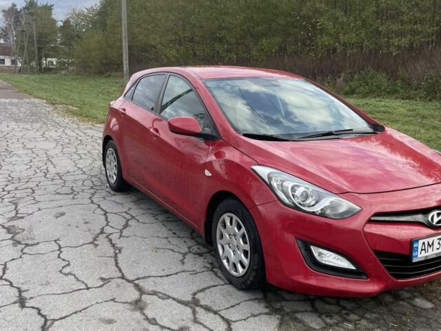 Хендай i30 2013 в Емильчином на Automoto.ua Красный Хендай i30, объемом двигателя 1.4 л и пробегом 85 тыс. км за 8200 $, фото 1 на Automoto.ua