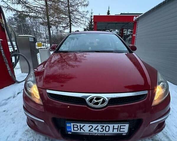 Червоний Хендай i30, об'ємом двигуна 1.6 л та пробігом 190 тис. км за 6500 $, фото 1 на Automoto.ua