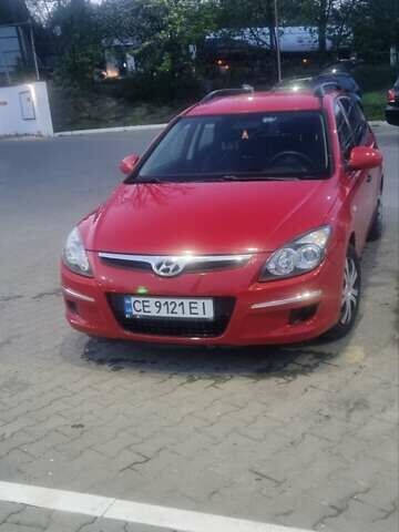 Красный Хендай i30, объемом двигателя 1.4 л и пробегом 311 тыс. км за 5000 $, фото 1 на Automoto.ua