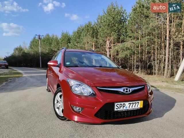 Хендай i30 2011 в Киеве на Automoto.ua Красный Хендай i30, объемом двигателя 1.4 л и пробегом 149 тыс. км за 6900 $, фото 1 на Automoto.ua