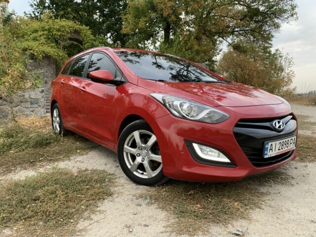 Червоний Хендай i30, об'ємом двигуна 1.6 л та пробігом 135 тис. км за 8300 $, фото 1 на Automoto.ua