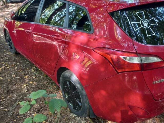 Хендай i30 2013 в Яворове на Automoto.ua Красный Хендай i30, объемом двигателя 1.6 л и пробегом 346 тыс. км за 4200 $, фото 1 на Automoto.ua