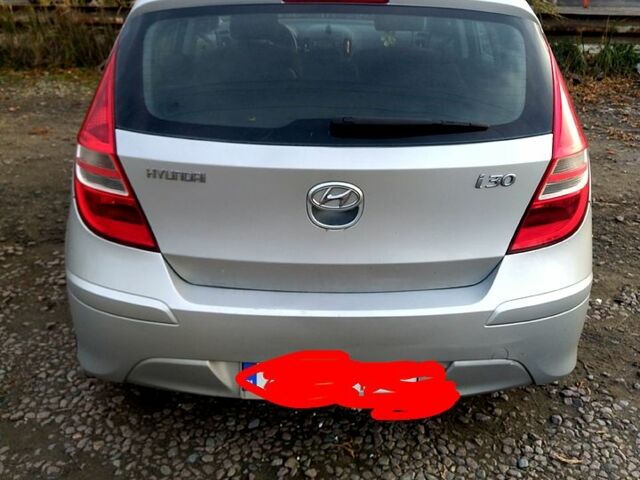 Хендай i30, об'ємом двигуна 1.4 л та пробігом 289 тис. км за 6500 $, фото 1 на Automoto.ua