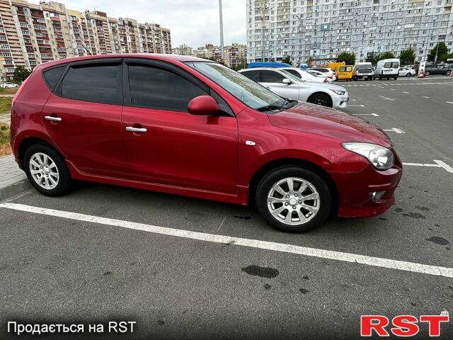 Хендай i30, объемом двигателя 1.4 л и пробегом 0 тыс. км за 5400 $, фото 1 на Automoto.ua