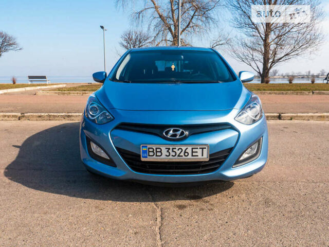 Хендай i30, объемом двигателя 1.4 л и пробегом 142 тыс. км за 9000 $, фото 1 на Automoto.ua