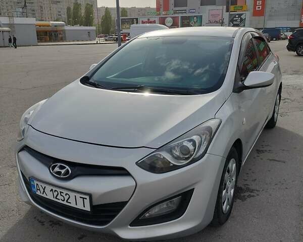 Хендай i30, объемом двигателя 1.4 л и пробегом 161 тыс. км за 7400 $, фото 1 на Automoto.ua