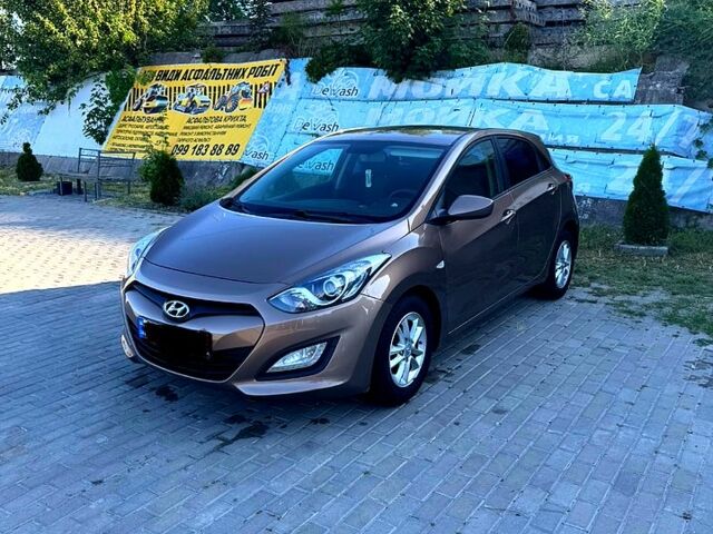 Хендай i30, объемом двигателя 1.4 л и пробегом 210 тыс. км за 7700 $, фото 1 на Automoto.ua