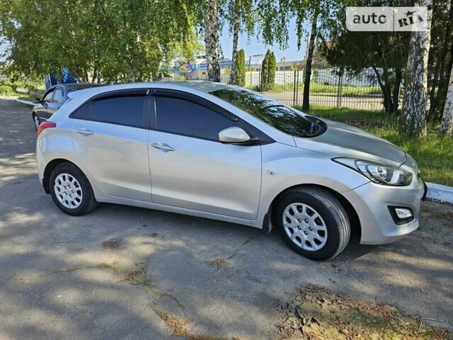 Хендай i30, об'ємом двигуна 1.58 л та пробігом 256 тис. км за 9500 $, фото 1 на Automoto.ua