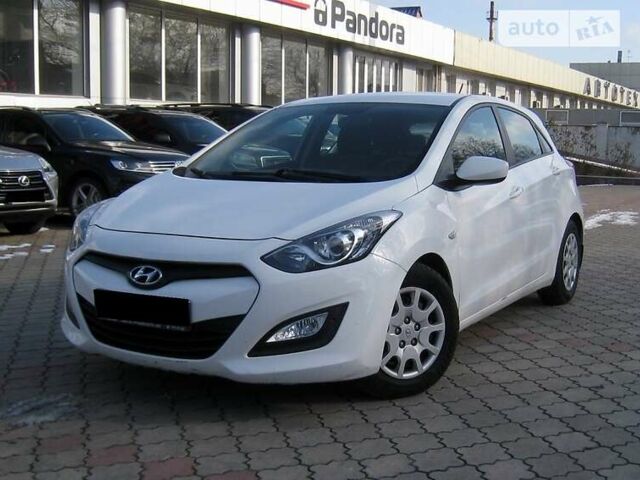 Хендай i30, объемом двигателя 1.4 л и пробегом 148 тыс. км за 7700 $, фото 1 на Automoto.ua