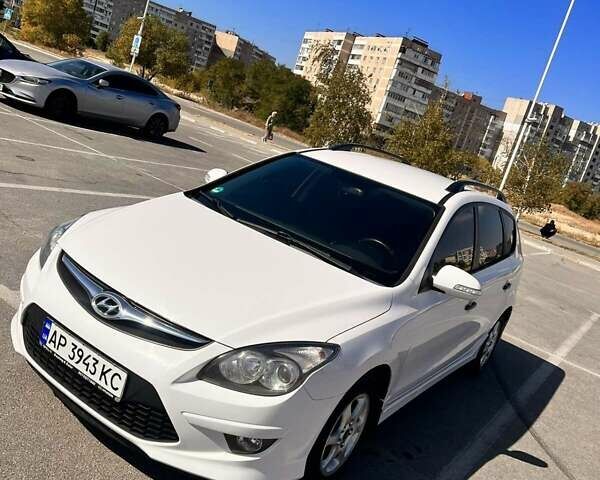 Хендай i30, об'ємом двигуна 1.58 л та пробігом 224 тис. км за 7200 $, фото 1 на Automoto.ua