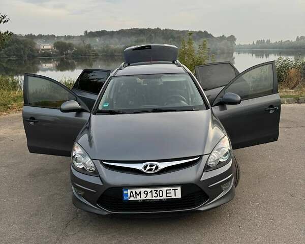 Хендай i30, объемом двигателя 1.6 л и пробегом 247 тыс. км за 6500 $, фото 1 на Automoto.ua