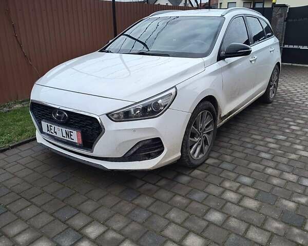 Хендай i30, об'ємом двигуна 1.58 л та пробігом 211 тис. км за 13400 $, фото 1 на Automoto.ua