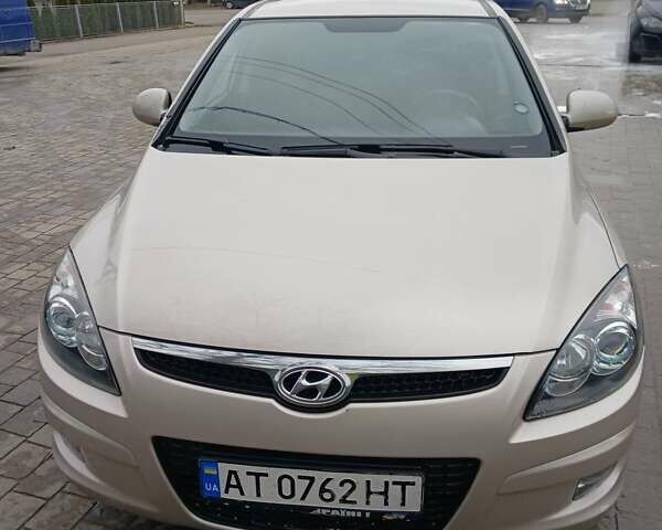 Серый Хендай i30, объемом двигателя 1.59 л и пробегом 136 тыс. км за 6500 $, фото 1 на Automoto.ua