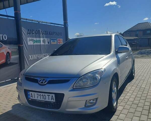 Сірий Хендай i30, об'ємом двигуна 1.6 л та пробігом 212 тис. км за 5000 $, фото 1 на Automoto.ua