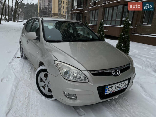 Сірий Хендай i30, об'ємом двигуна 1.4 л та пробігом 190 тис. км за 6300 $, фото 1 на Automoto.ua
