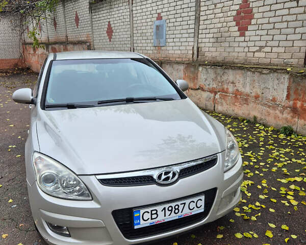 Сірий Хендай i30, об'ємом двигуна 1.4 л та пробігом 190 тис. км за 4700 $, фото 1 на Automoto.ua