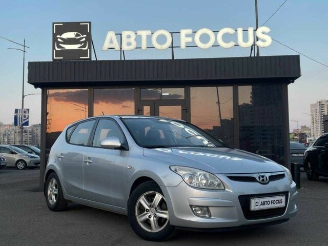 Серый Хендай i30, объемом двигателя 1.6 л и пробегом 186 тыс. км за 5990 $, фото 1 на Automoto.ua