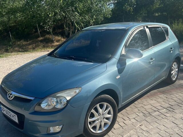 Серый Хендай i30, объемом двигателя 1.4 л и пробегом 188 тыс. км за 6200 $, фото 1 на Automoto.ua