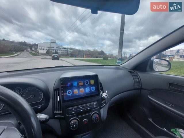 Сірий Хендай i30, об'ємом двигуна 1.4 л та пробігом 280 тис. км за 5300 $, фото 1 на Automoto.ua
