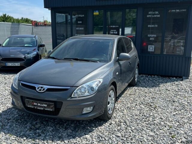 Серый Хендай i30, объемом двигателя 1.4 л и пробегом 240 тыс. км за 4850 $, фото 1 на Automoto.ua