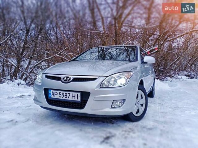 Серый Хендай i30, объемом двигателя 1.6 л и пробегом 187 тыс. км за 5199 $, фото 1 на Automoto.ua