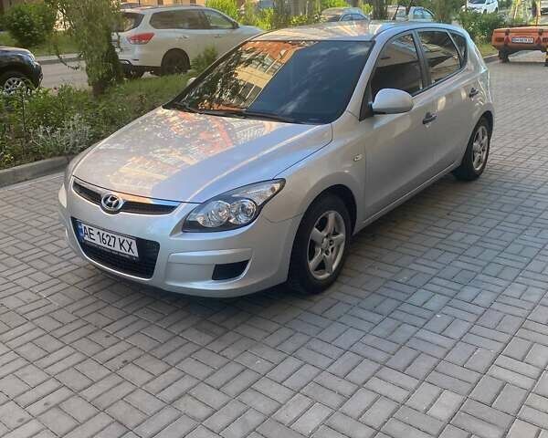 Сірий Хендай i30, об'ємом двигуна 0 л та пробігом 114 тис. км за 5200 $, фото 1 на Automoto.ua