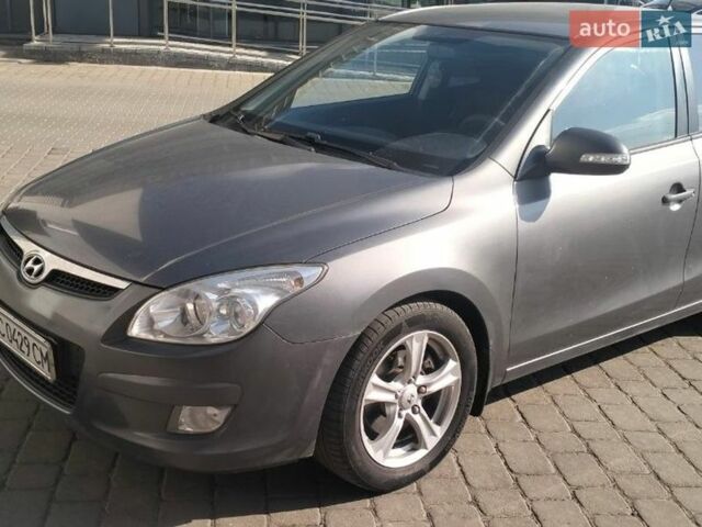 Серый Хендай i30, объемом двигателя 1.6 л и пробегом 234 тыс. км за 6500 $, фото 1 на Automoto.ua