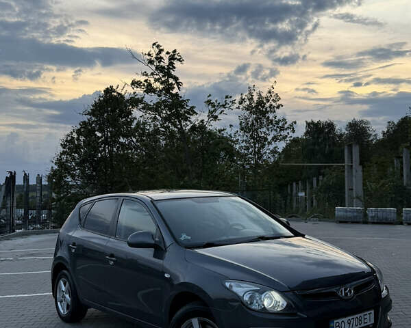 Хендай i30 2009 в Тернополе на Automoto.ua Серый Хендай i30, объемом двигателя 1.59 л и пробегом 240 тыс. км за 7000 $, фото 1 на Automoto.ua