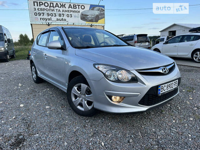 Сірий Хендай i30, об'ємом двигуна 1.4 л та пробігом 145 тис. км за 5950 $, фото 1 на Automoto.ua