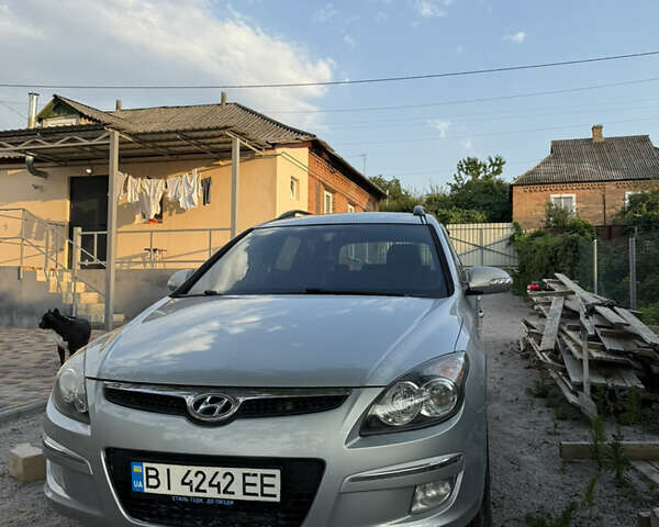 Серый Хендай i30, объемом двигателя 1.58 л и пробегом 232 тыс. км за 5499 $, фото 1 на Automoto.ua