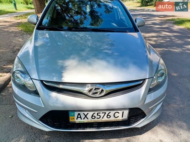 Серый Хендай i30, объемом двигателя 1.59 л и пробегом 159 тыс. км за 6700 $, фото 1 на Automoto.ua