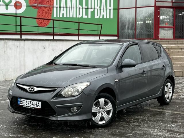 Сірий Хендай i30, об'ємом двигуна 1.6 л та пробігом 212 тис. км за 6999 $, фото 1 на Automoto.ua