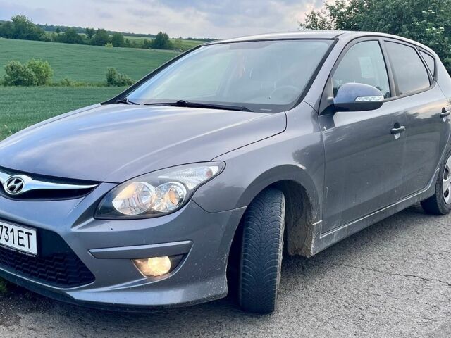 Сірий Хендай i30, об'ємом двигуна 1.6 л та пробігом 74 тис. км за 8000 $, фото 1 на Automoto.ua