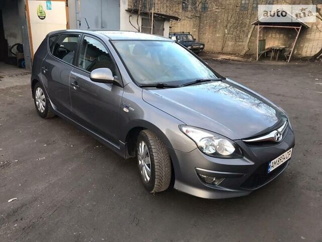 Сірий Хендай i30, об'ємом двигуна 1.6 л та пробігом 170 тис. км за 7000 $, фото 1 на Automoto.ua