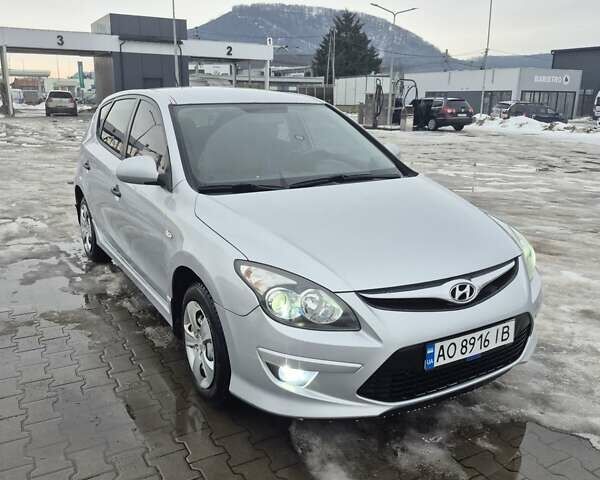 Сірий Хендай i30, об'ємом двигуна 1.4 л та пробігом 134 тис. км за 6400 $, фото 1 на Automoto.ua
