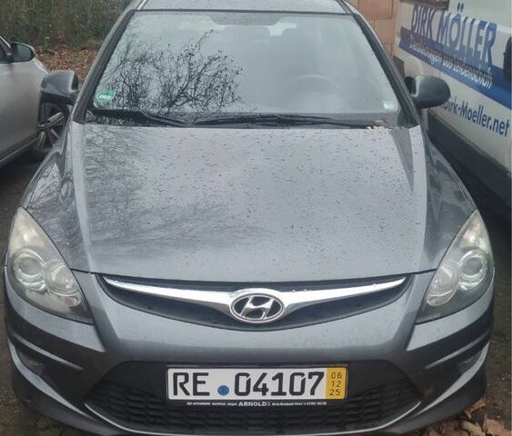 Серый Хендай i30, объемом двигателя 1.4 л и пробегом 177 тыс. км за 6100 $, фото 1 на Automoto.ua