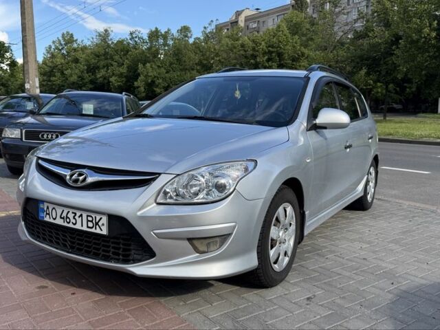 Сірий Хендай i30, об'ємом двигуна 1.6 л та пробігом 200 тис. км за 5100 $, фото 1 на Automoto.ua