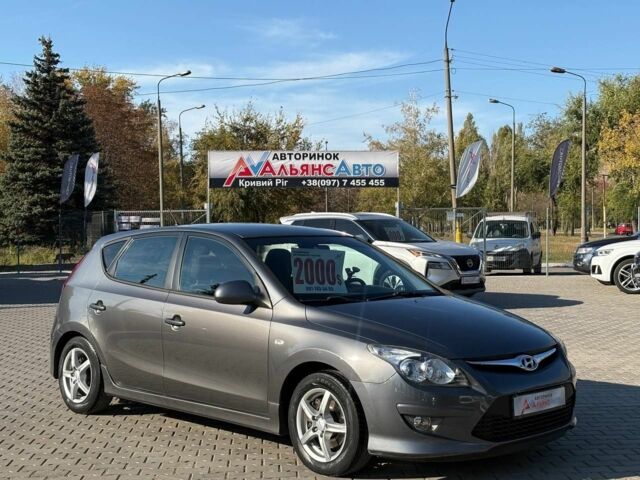 Серый Хендай i30, объемом двигателя 1.4 л и пробегом 190 тыс. км за 5904 $, фото 1 на Automoto.ua