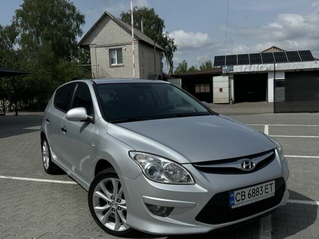 Серый Хендай i30, объемом двигателя 1.6 л и пробегом 230 тыс. км за 7900 $, фото 1 на Automoto.ua